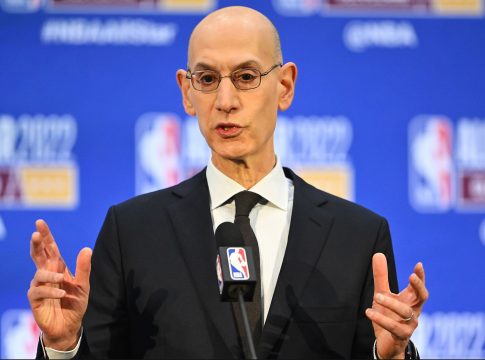 Ο Άνταμ Σίλβερ επιβεβαίωσε τις σκέψεις του NBA για επέκταση στην Ευρώπη