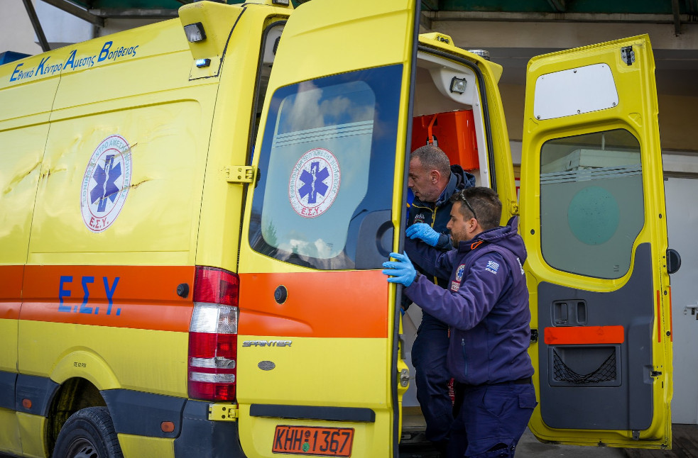 Πάτρα: Παραμένει διασωληνωμένη στη ΜΕΘ η 14χρονη που έπεσε από βυτιοφόρο