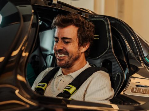 Formula 1: Ο Fernando Alonso γυμνάζει τον λαιμό του εν όψει της νέας σεζόν και οι εικόνες προκαλούν δέος