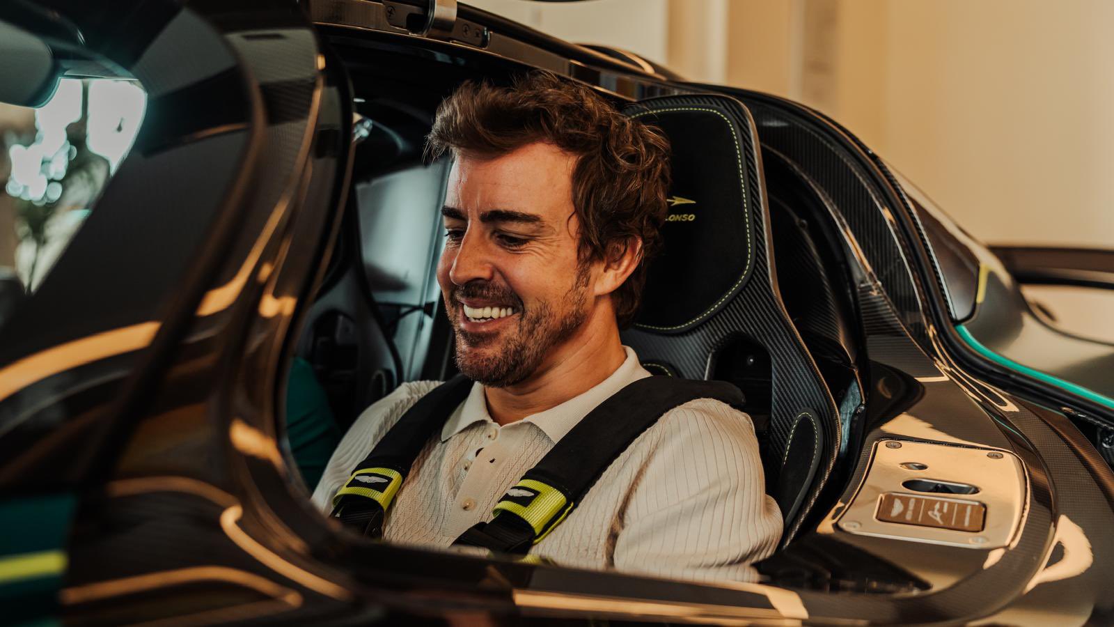 Formula 1: Ο Fernando Alonso γυμνάζει τον λαιμό του εν όψει της νέας σεζόν και οι εικόνες προκαλούν δέος