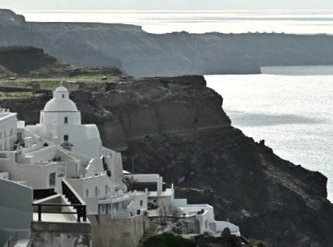 Συνεχίζονται οι σεισμικές δονήσεις στις Κυκλάδες: «Θα εγκατασταθεί παλιρροιογράφος – Προετοιμαζόμαστε για το χειρότερο»