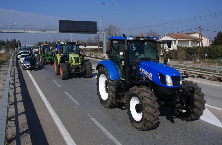 Αγρότες θα αποκλείσουν συμβολικά την παλαιά Εθνικής οδού Βόλου – Λάρισας