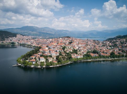 Βασίλης Καλογήρου: Στην Καστοριά κλιμάκιο της ΕΛ.ΑΣ για τον θάνατο του 39χρονου – Τι εξετάζουν οι αρχές