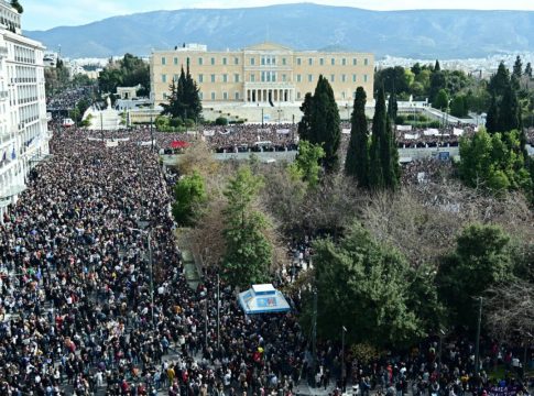 Τέμπη: Τον Συνήγορο του Πολίτη στο Κέντρο Επιχειρήσεων της ΕΛ.ΑΣ την ώρα των διαδηλώσεων ζητεί η Νέα Αριστερά