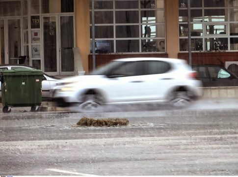 Καιρός: Βροχές, χιονοπτώσεις και τσουχτερό κρύο το Σάββατο