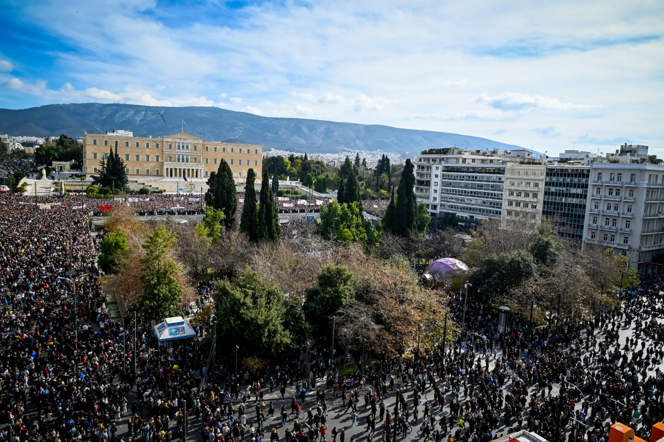 Τέμπη: Πάνδημη η συμμετοχή στα συλλαλητήρια – Ανάσες οξυγόνου σε Ελλάδα και εξωτερικό