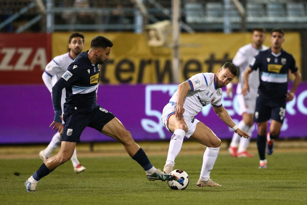 Λαμία – Βόλος 1-0: Ο Βλαχομήτρος σκόραρε με το «καλησπέρα» και έδωσε το τρίποντο στους Λαμιώτες (vid)