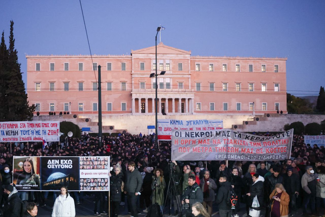 Η κυβέρνηση θέλει να εκλέξει έναν άλλο λαό;