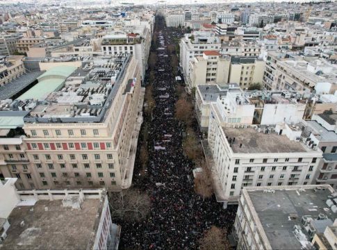 Τέμπη: Σπάσανε τα κοντέρ οι μεγαλειώδεις συγκεντρώσεις σε όλη την Ελλάδα